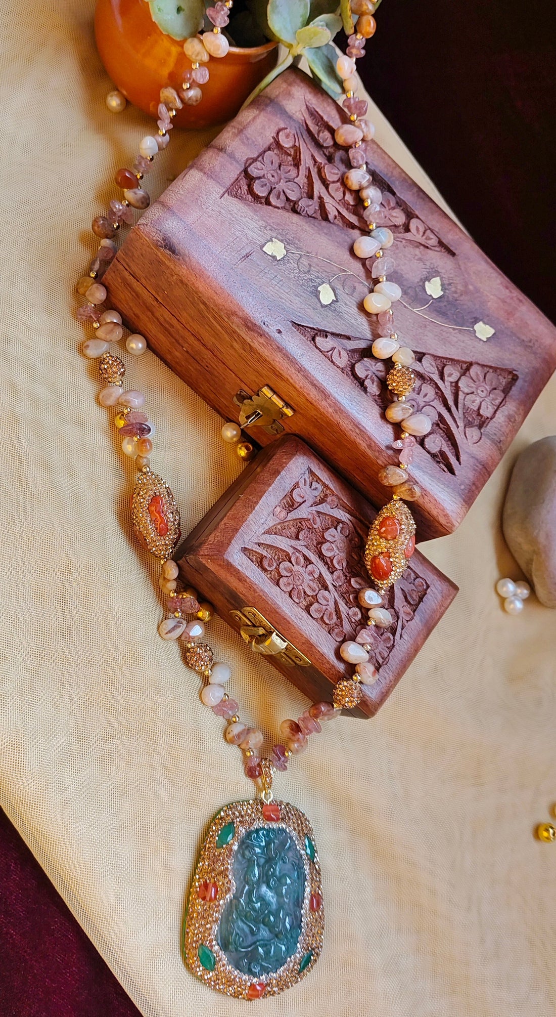 Jade necklace (Copy)