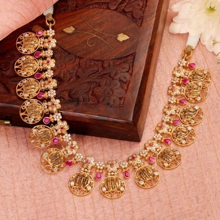 Rajasthani kundan and monalisa stone set
